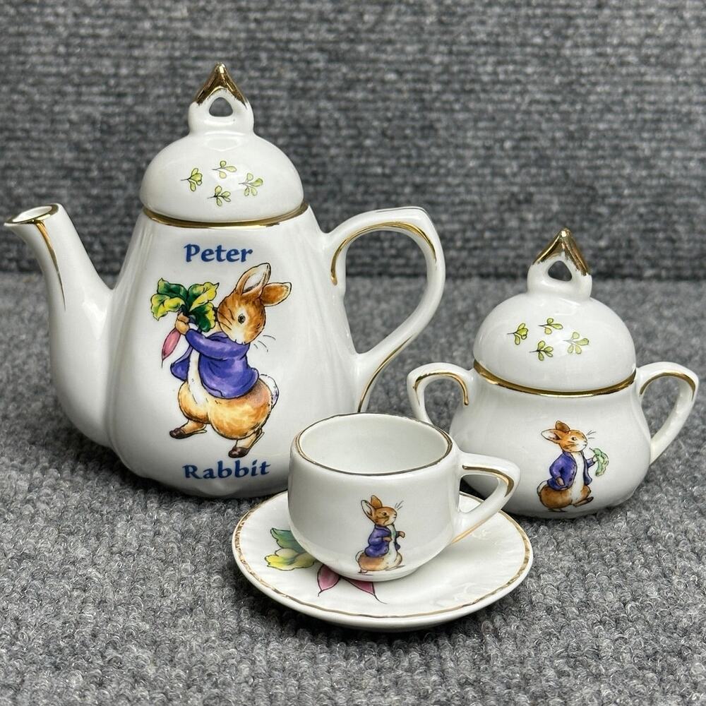 Vintage Peter Rabbit miniature tea set *READ* pot sugar lids cup saucer Easter